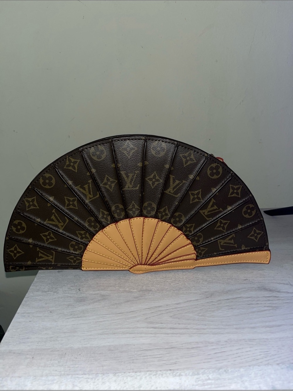 Cute fashion-inspired Fan Shoulder Clutch in Brown and Tan